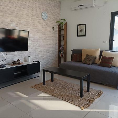 נוגה בגולן Katzrin Exterior foto